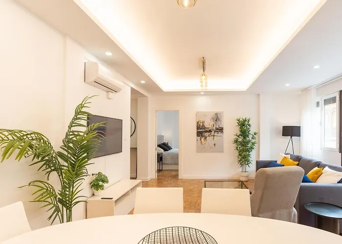 Luandcia Soho 3 Parking Free شقة